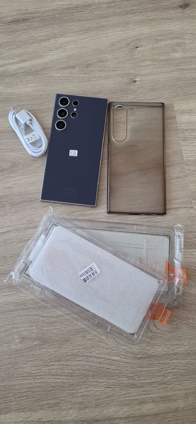Samsung Telefoni cellulari / Smartphones: Samsung Galaxy S 24Ultra – Nuovo (secondo la descrizione) da Zürich venduto da merso01 2