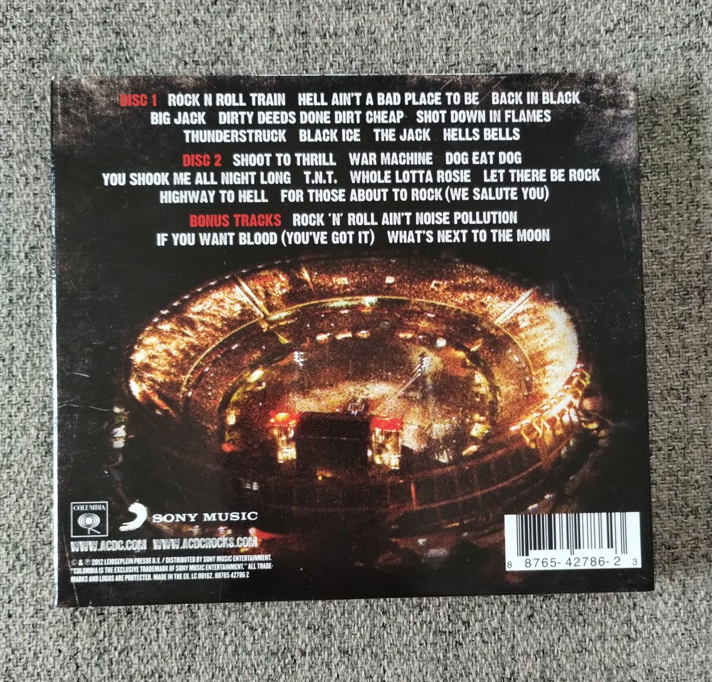 CDs: AC/ DC " Live at River Plate" 2cds – Neuf (Voir description) à Lausanne par Martinucci 1