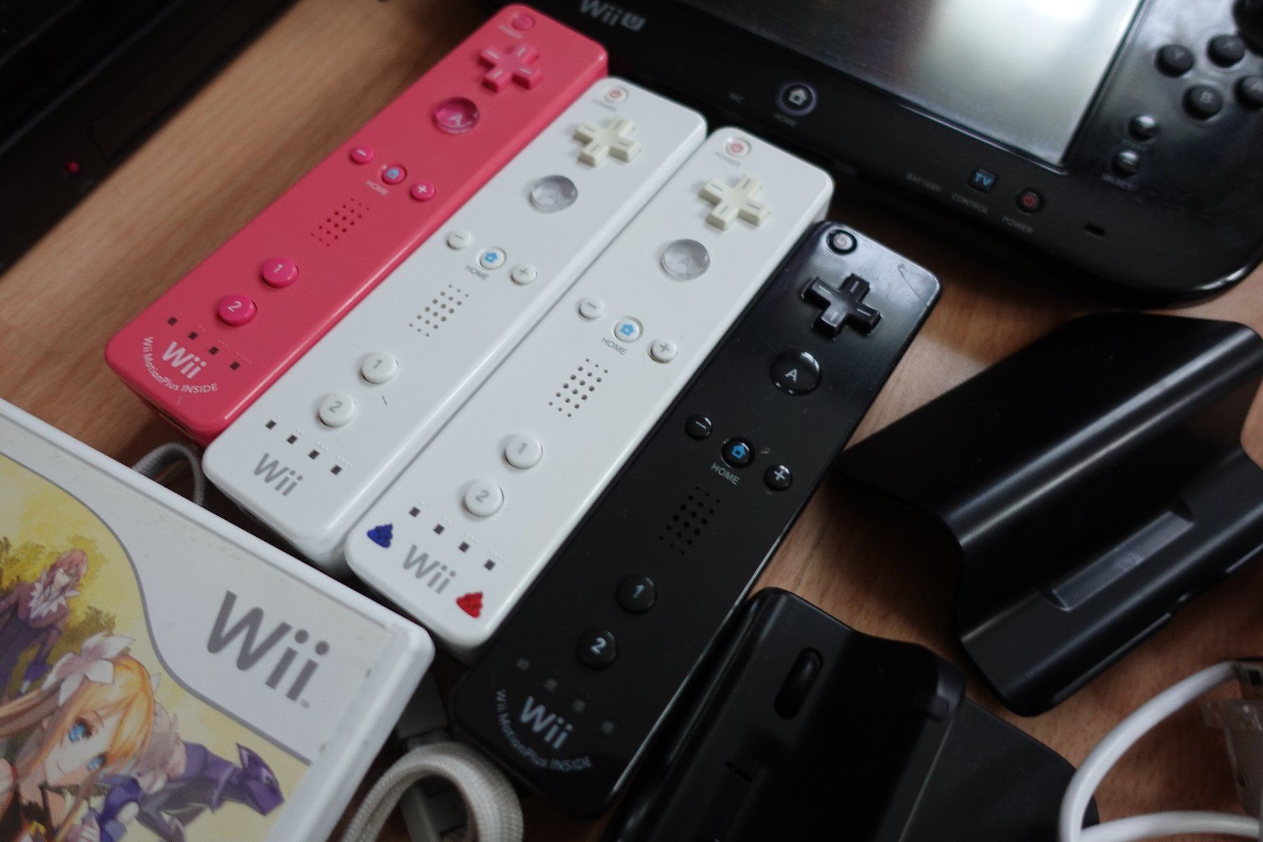 Nintendo Konsolen: Nintendo Wii U Game Konsole inkl. Spiele und Controller – Gebraucht aus Ettiswil von maimaiswiss 6