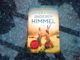 Unter einem anderen Himmel von Josefine Blom