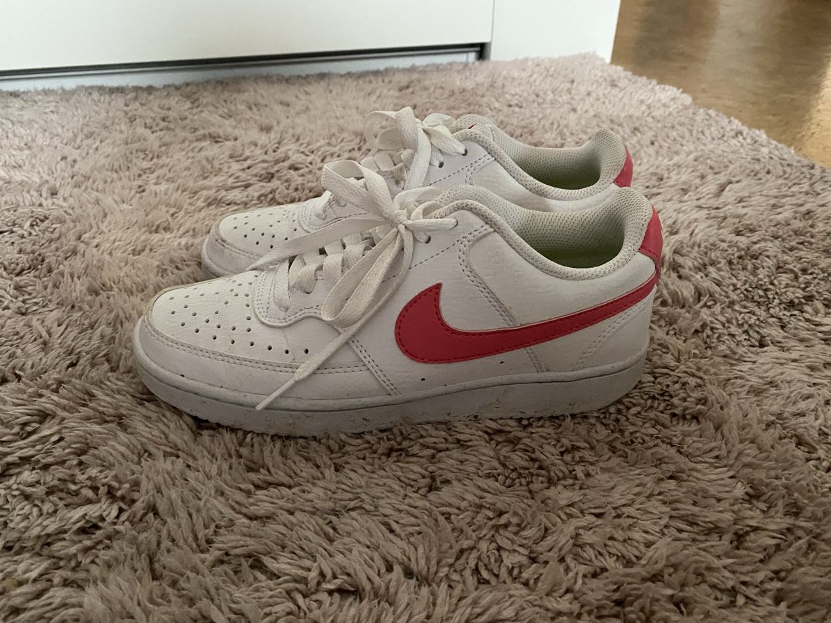 Nike Scarpe da donna: Nike Low Sneaker – Nuovo (secondo la descrizione) da Rechthalten venduto da Stephi_03