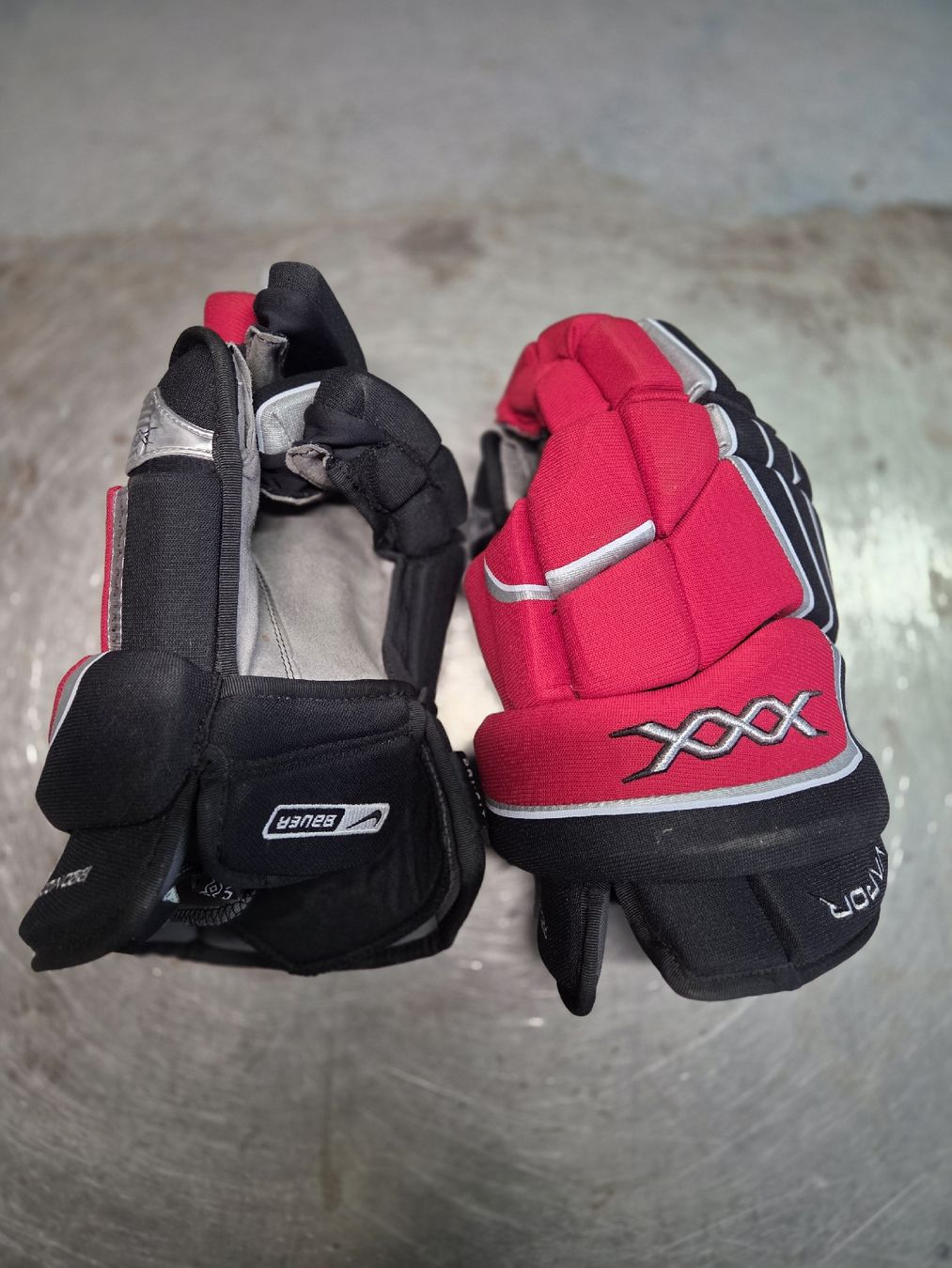 Bauer Altri accessori da uomo: Eishockeyhandschuhe – Usato da Maienfeld venduto da Andyr44 1