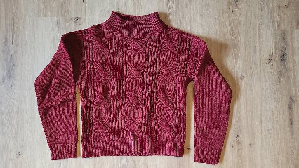 Pullover & Sweatshirts: Urban Classics Strickpullover / Crop-Pullover Gr. M – Gebraucht aus Gutenswil von schmidii