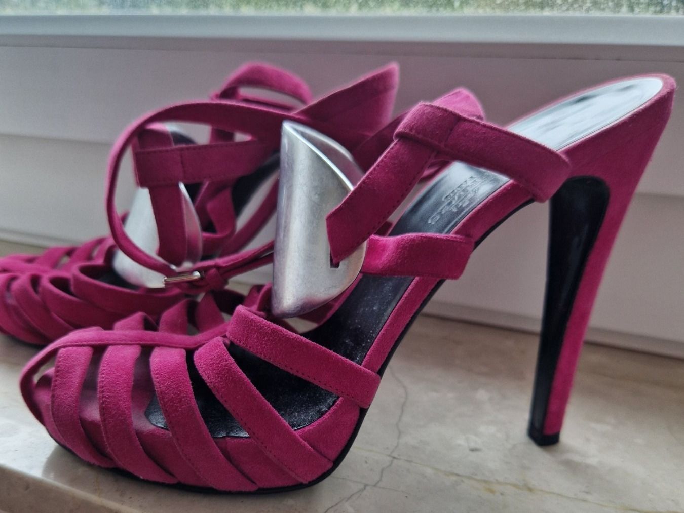 Hermès Scarpe da donna: Hermes Pink Suede Strappy Sandals, size 38 – Usato da Zollikerberg venduto da TaraMira 7