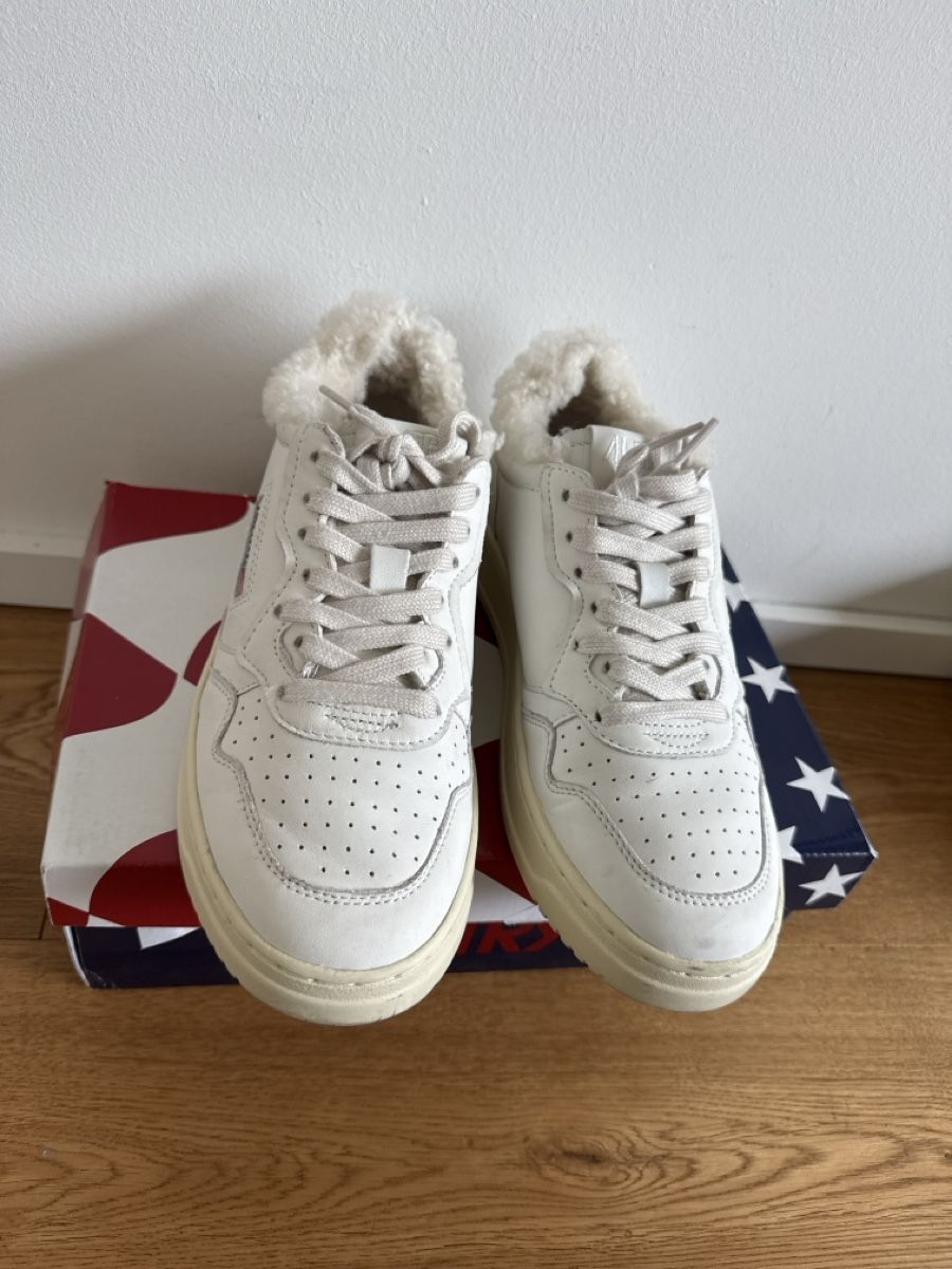 Autry Scarpe da donna: Autry shearling sneakers white – Usato da Kilchberg ZH venduto da Fratruf 4