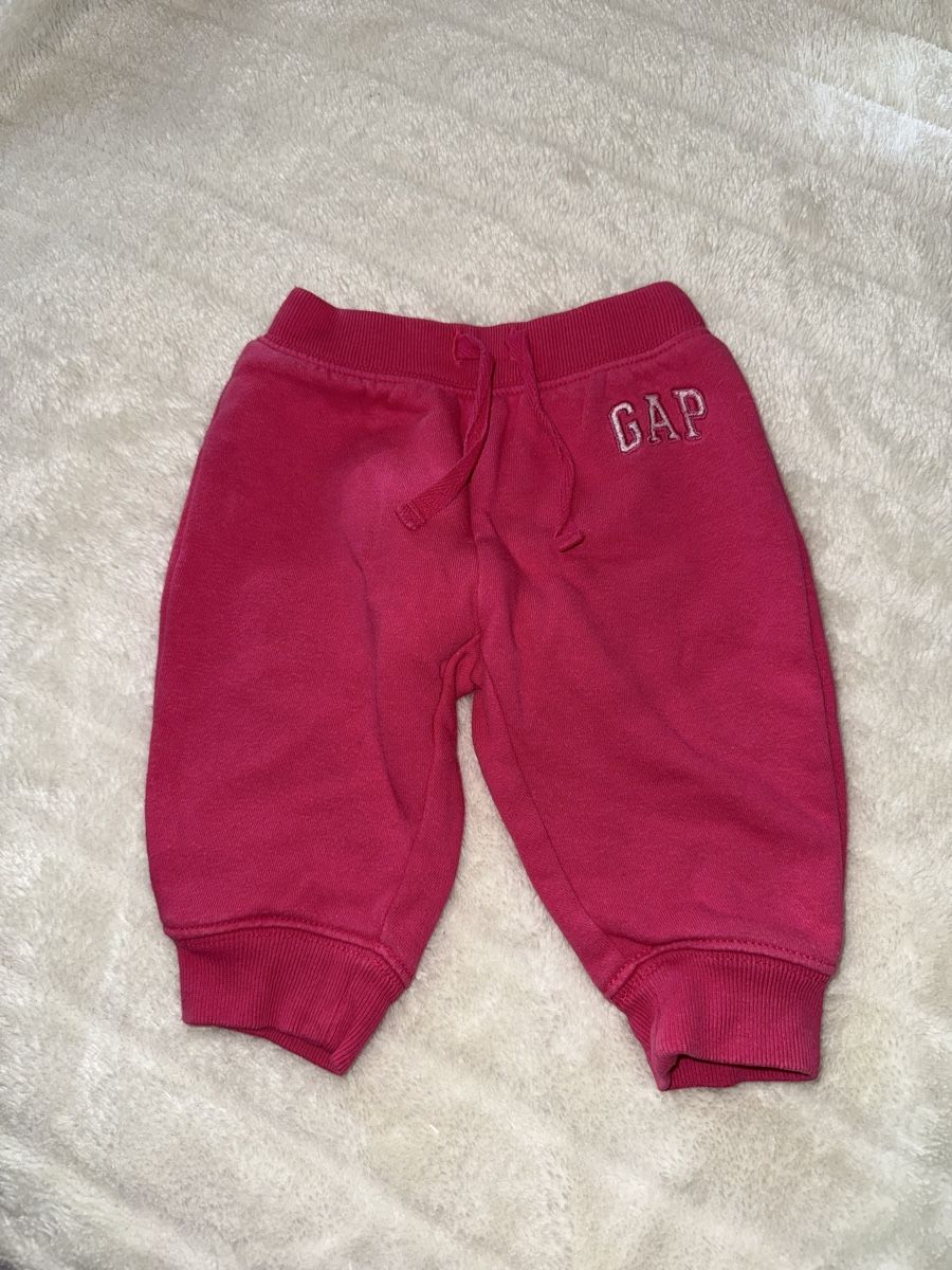Gap Pantaloni: GAP Jogginghose in grosse 3-6 Monate – Usato da Aarburg venduto da Da-Lila