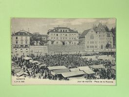 Lausanne - Jour de Marché - Place de la Riponne
