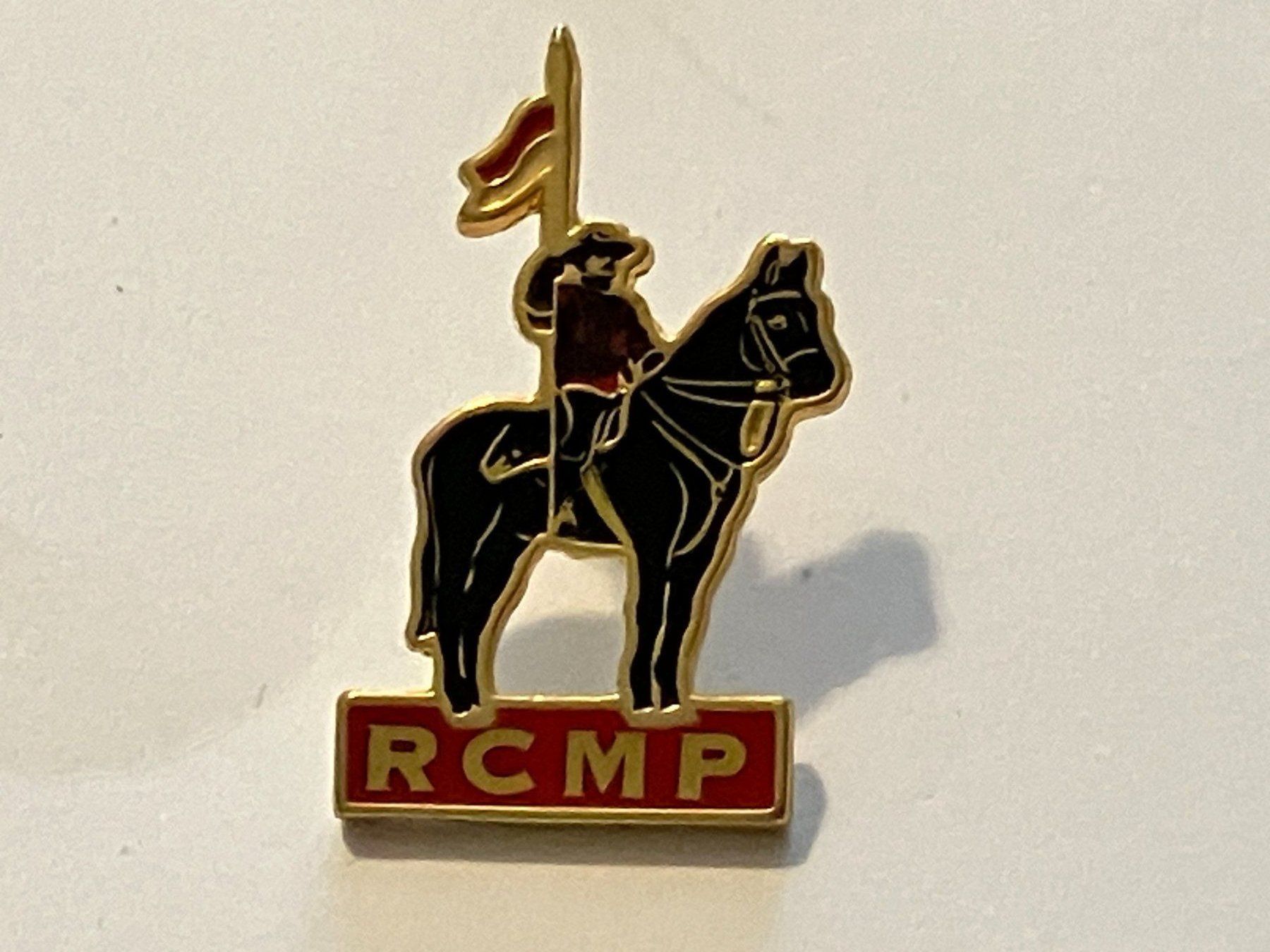 Placchette & Badge: 1 Pin RCMP – Usato da Basel venduto da djwwpp