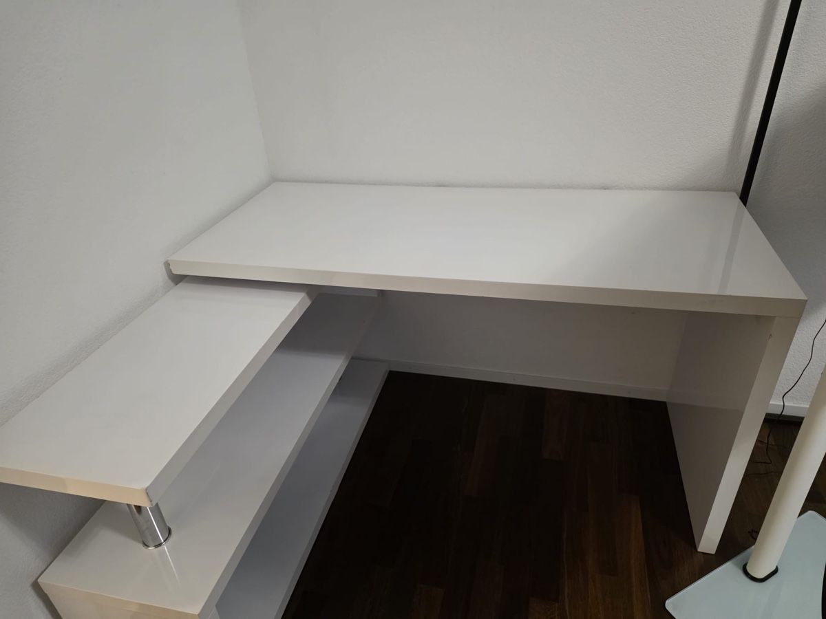 Scrivanie: Schreibtisch – Usato da Lyss venduto da KiS12 1