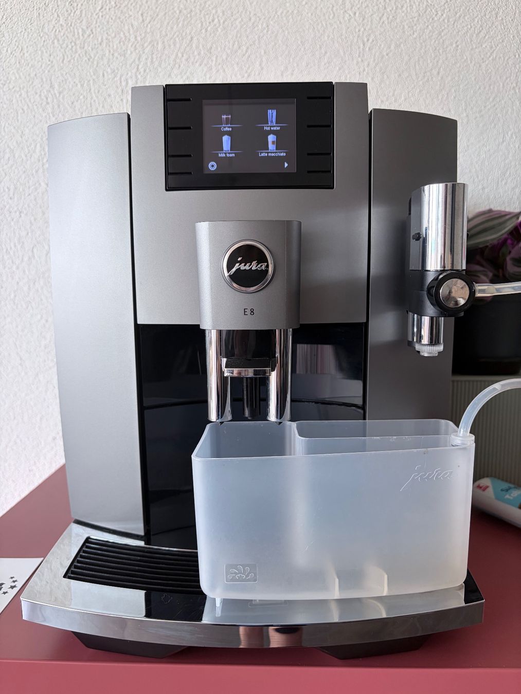 Jura Macchine per caffè & Macchine per espresso: Jura E8 Coffee Machine + Smart Connect + Accessories – Usato da Aarburg venduto da roc_9n2c 4