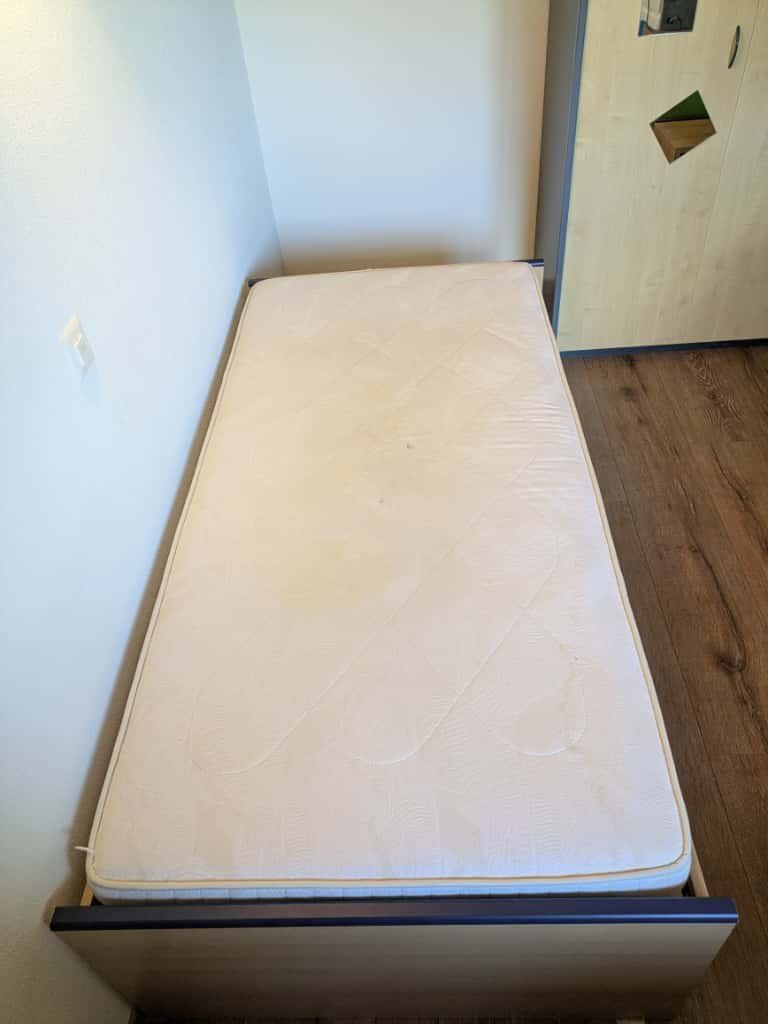 Rolf Benz Letti: lit et matelas – Usato da Euseigne venduto da flo_qv6k 2