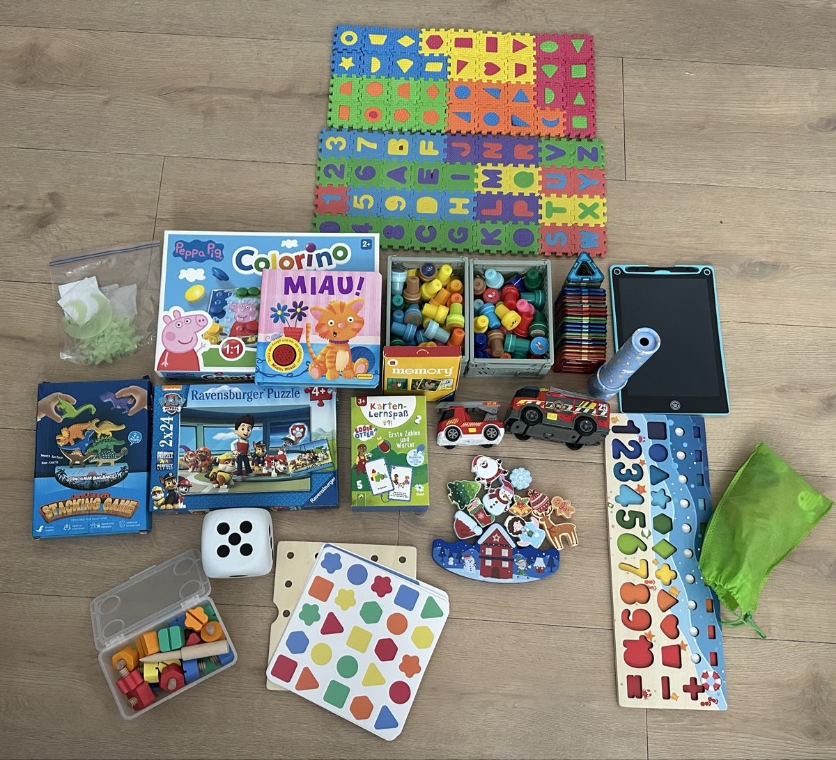 Giocattoli: Spielzeug Paket  – Usato da Braunau venduto da vir_7xst