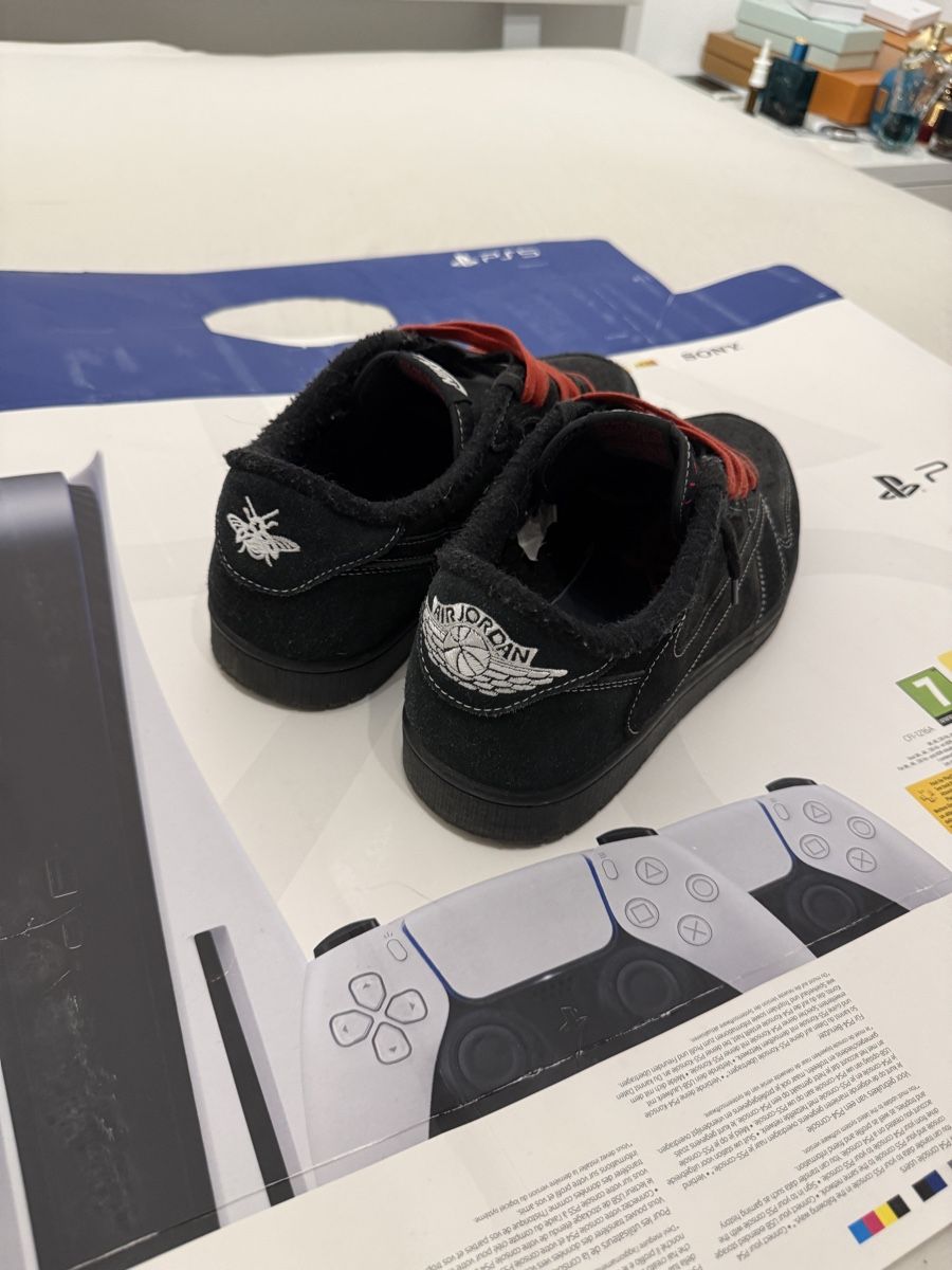 Nike Herrenschuhe: Travis J1 – Neu (gemäss Beschreibung) aus Chur von sil_v7n6 2