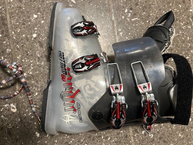 Scarpe per ragazzi: Kinder Skischuhe – Usato da Langnau am Albis venduto da Bebeto