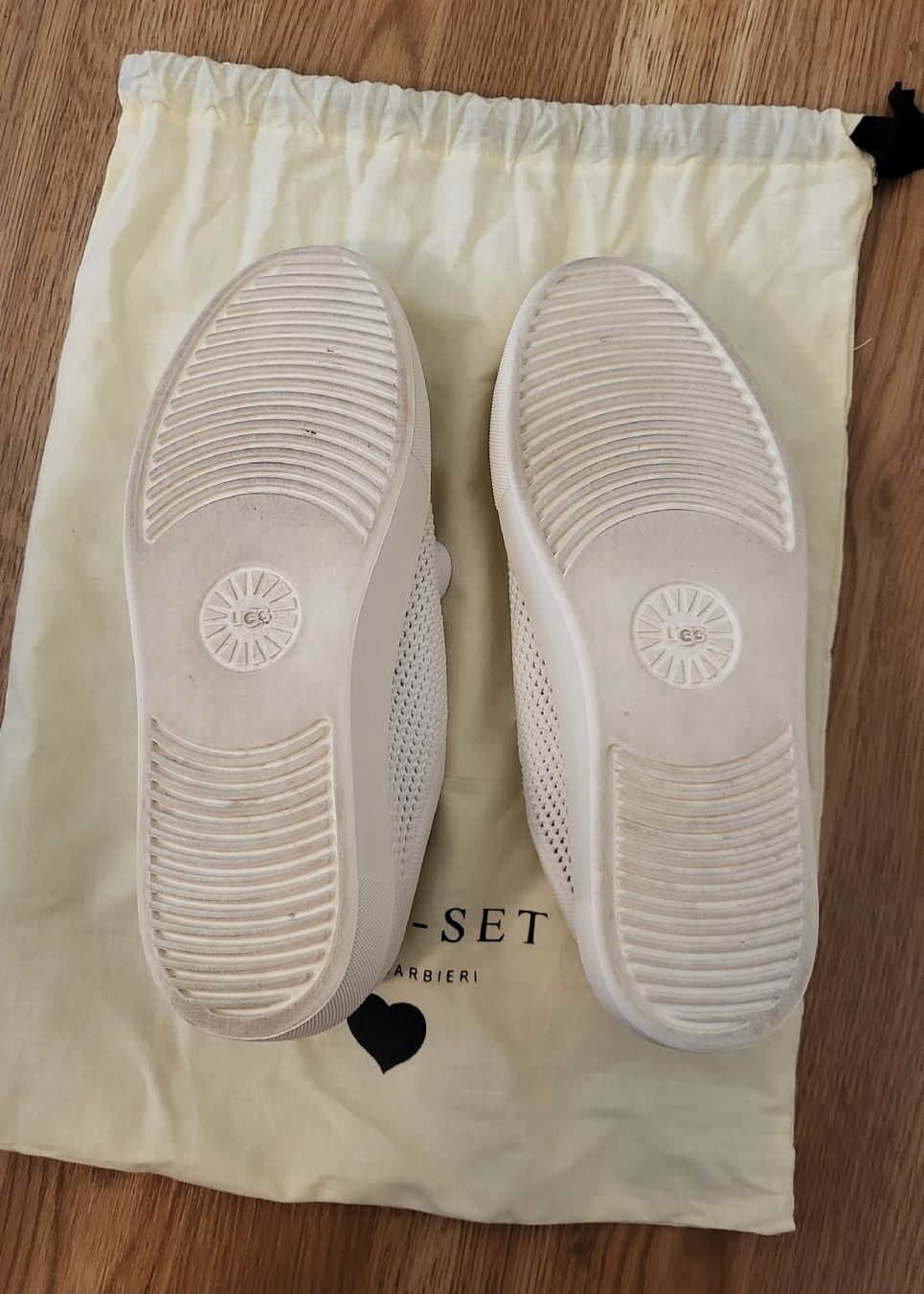 Ugg Damenschuhe: UGG Damen Sneaker Weiss Gr. 37 – Gebraucht aus Baar von deg_d6l5 7