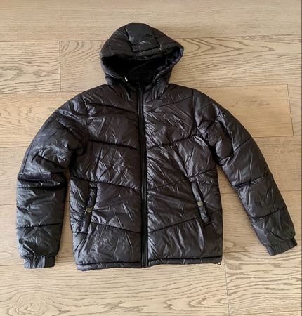 Schwarze Winterjacke S