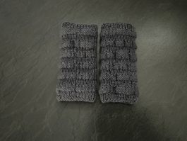 Handgestrickte Pulswärmer Amedisli Grau