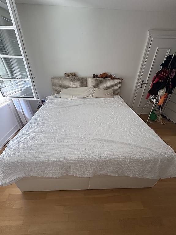 Mömax Betten: Boxspring Bett in Cordoptik – Gebraucht aus Luzern von noe_8lwp