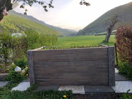 Beton Hochbeet mit Verlängerung Holzstruktur Ausverkauf