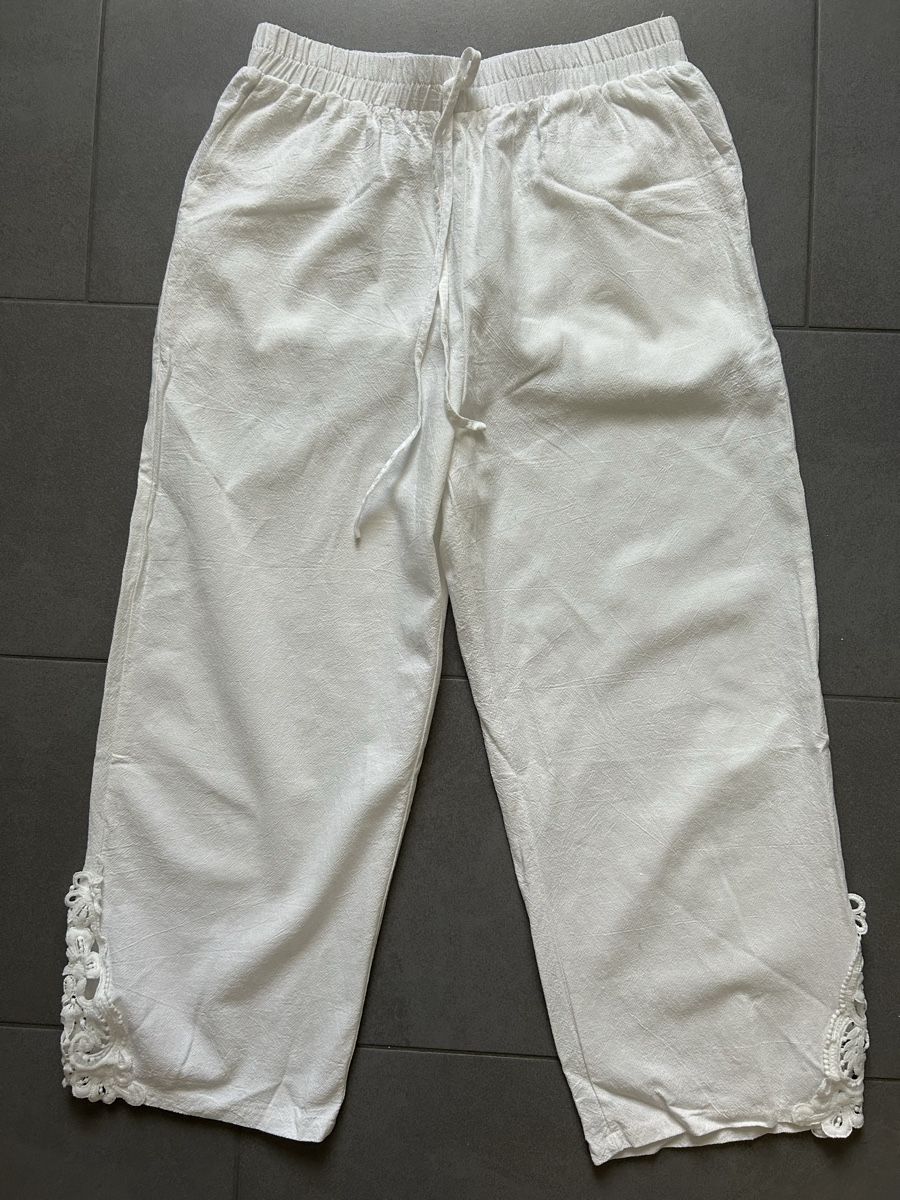 Pantaloni: Sommerhose Weiss Gr.L mit Spitze, NEU – Nuovo (secondo la descrizione) da Einsiedeln venduto da sterngucker03