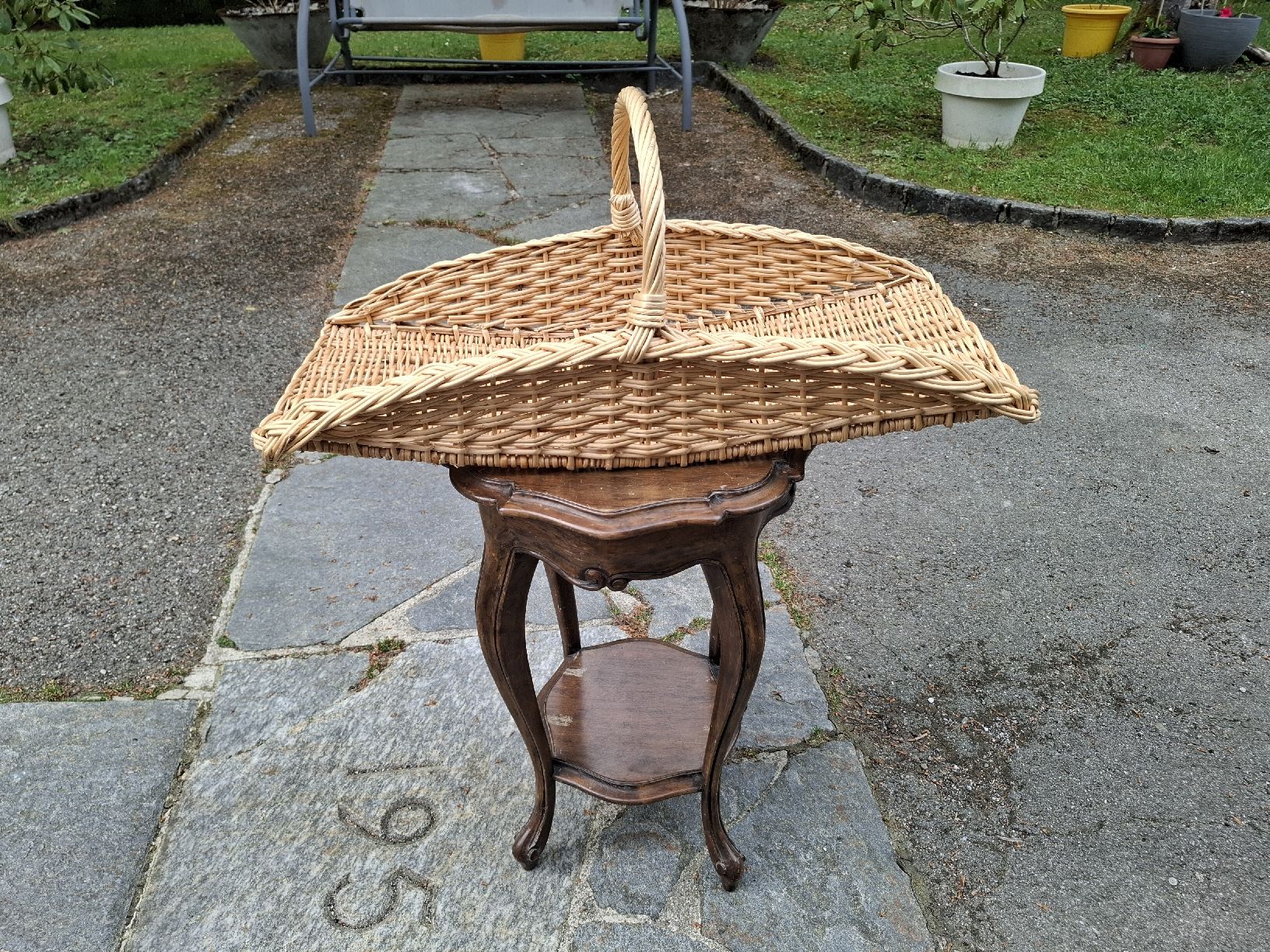 Altro per la casa: Panier à fleurs en osier naturel – Usato da Le Locle venduto da Maria.222 2