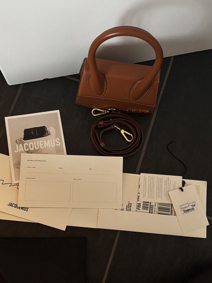 Jacquemus Borse: Jacquemus Le Chiquito Moyen Braun – Nuovo (secondo la descrizione) da St. Gallen venduto da yannick.46 5