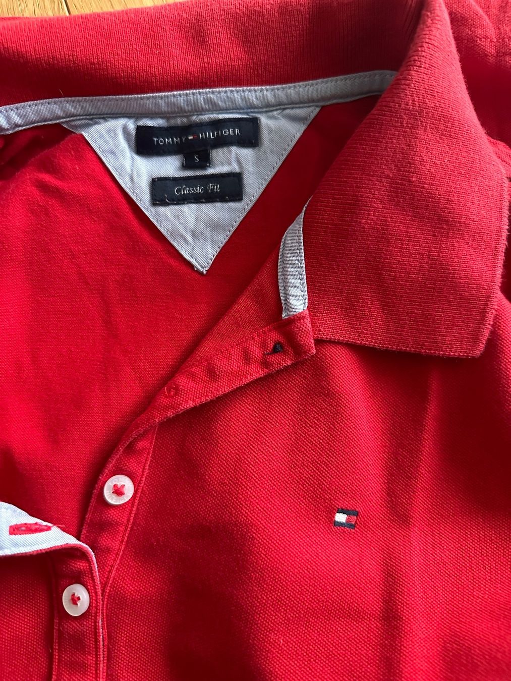 Tommy Hilfiger Polo-Shirts: Hilfiger T-shirt s – Gebraucht aus Pfaffhausen von Klaras_second_hand 2