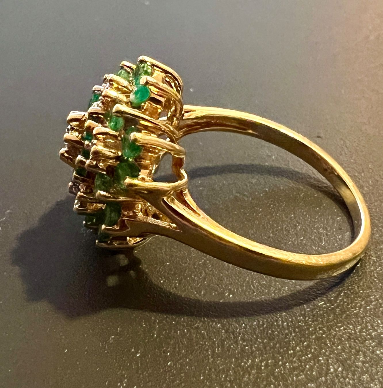 Anelli: Gold-Ring 18K mit Smaragden und Diamanten – Usato da Chur venduto da Penting1935 4