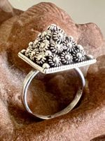 Rarität: Vintage Ring Silber 925 mit Pyramide im Blütendekor