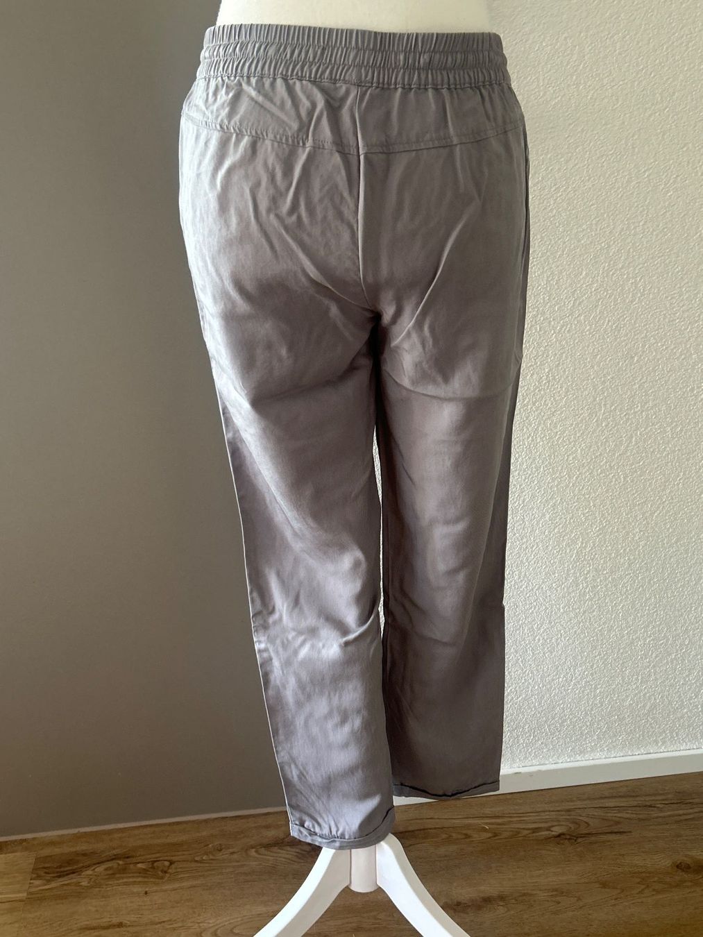 S.Oliver Pantaloni: Leichte Sommerhose grau von s.Oliver Gr. 34 – Usato da Brunnen venduto da Nala2929 6