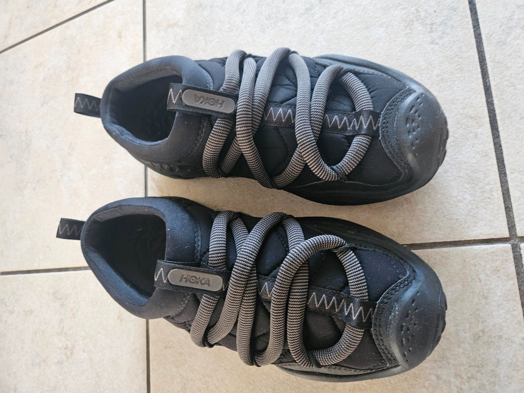 Hoka One One Scarpe da donna: Hoka ora 38 2/3 – Usato da Genève venduto da Smorbrod 1