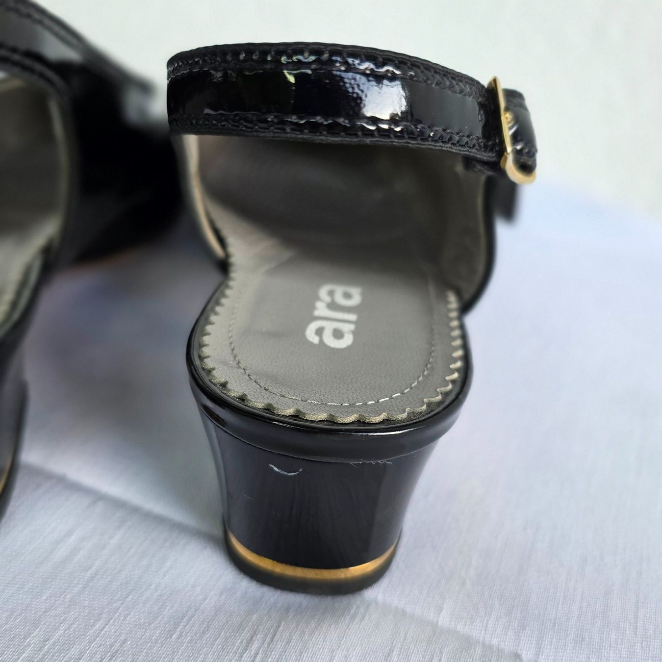 Ara Damenschuhe: Ara Lackleder Pumps Schwarz, bequem Gr.39 – Gebraucht aus Wald ZH von CapLux 8