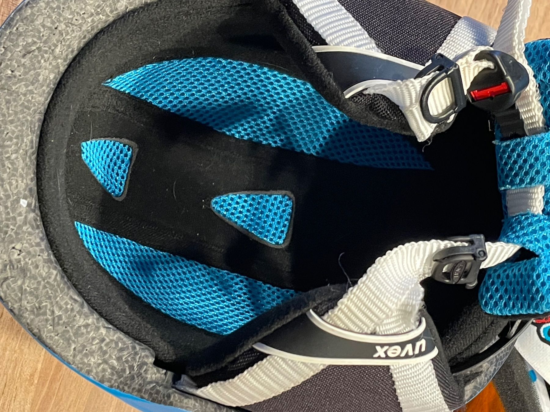 Uvex Caschi: Skihelm Uvex Gr.52-54 – Usato da Wattenwil venduto da Sulamith82 3