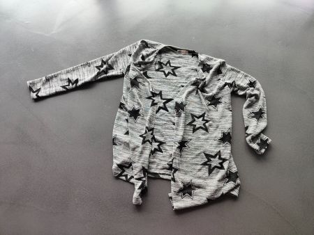 Graues Strickjäckli mit Sternen, Grösse 158/164