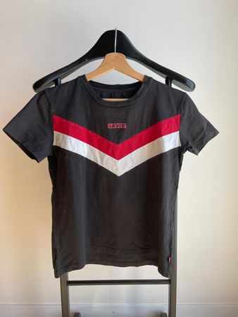 T-shirt homme Levi's noir / rouge / blanc taille XS