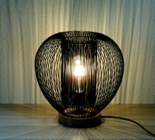 Lampe de table en fil d'acier laqués noirs, Atmosphera