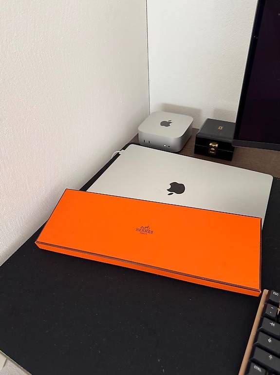 Hermès Cravatte: Hermes Luxury Orange Tie Box – Usato da Schübelbach venduto da Rahnmont 4