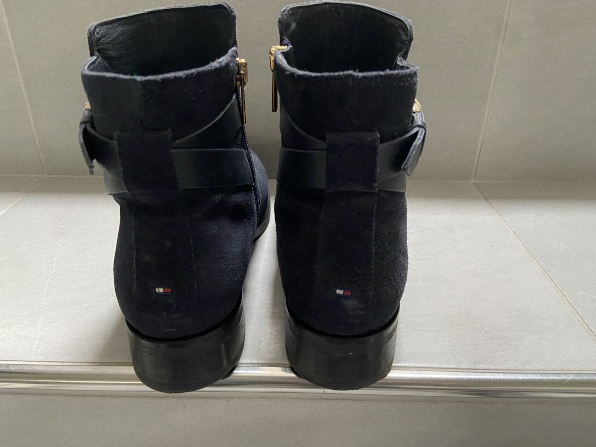 Tommy Hilfiger Chaussures femmes: Stiefeletten Tommy Hilfiger – D'occasion à Büsserach par vimeco.43 3