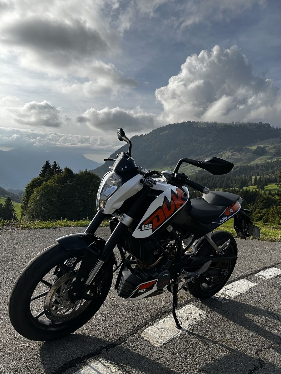 KTM Strada: Motorrad KTM 125 Duke – Usato da Kilchberg ZH venduto da key_cy8j