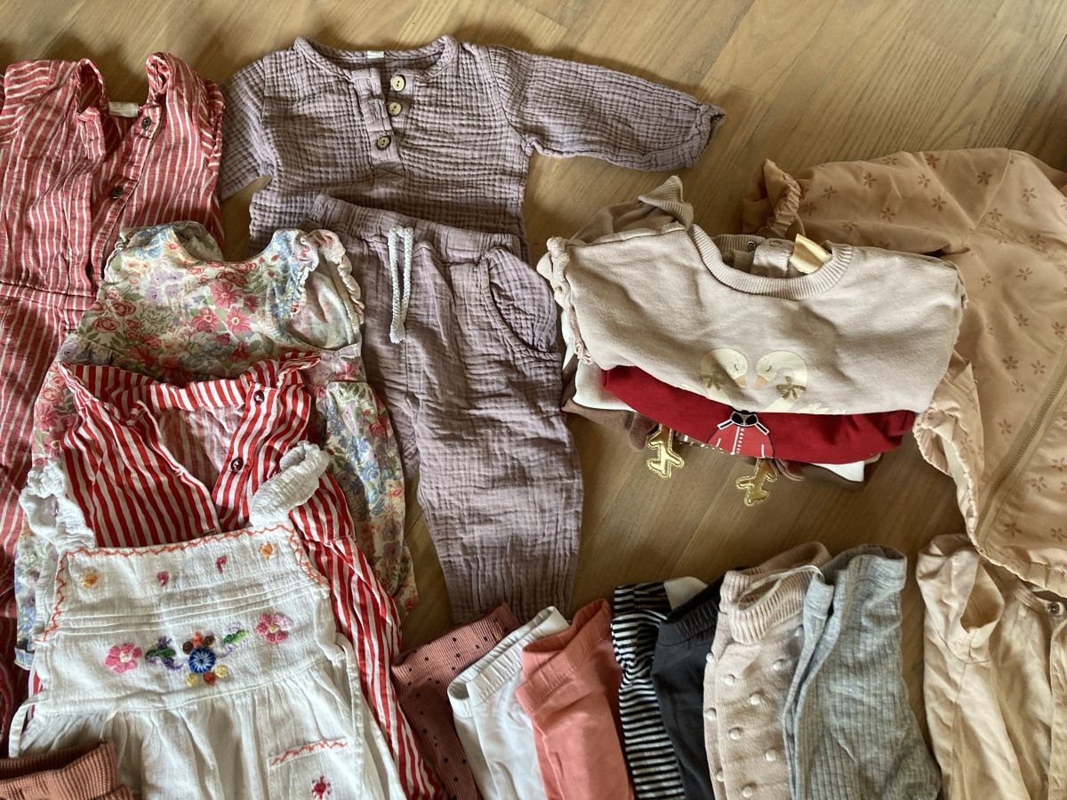 Kleiderpakete & -sets: Kleiderset gr 80 – Gebraucht aus Herisau von Sifgana 3