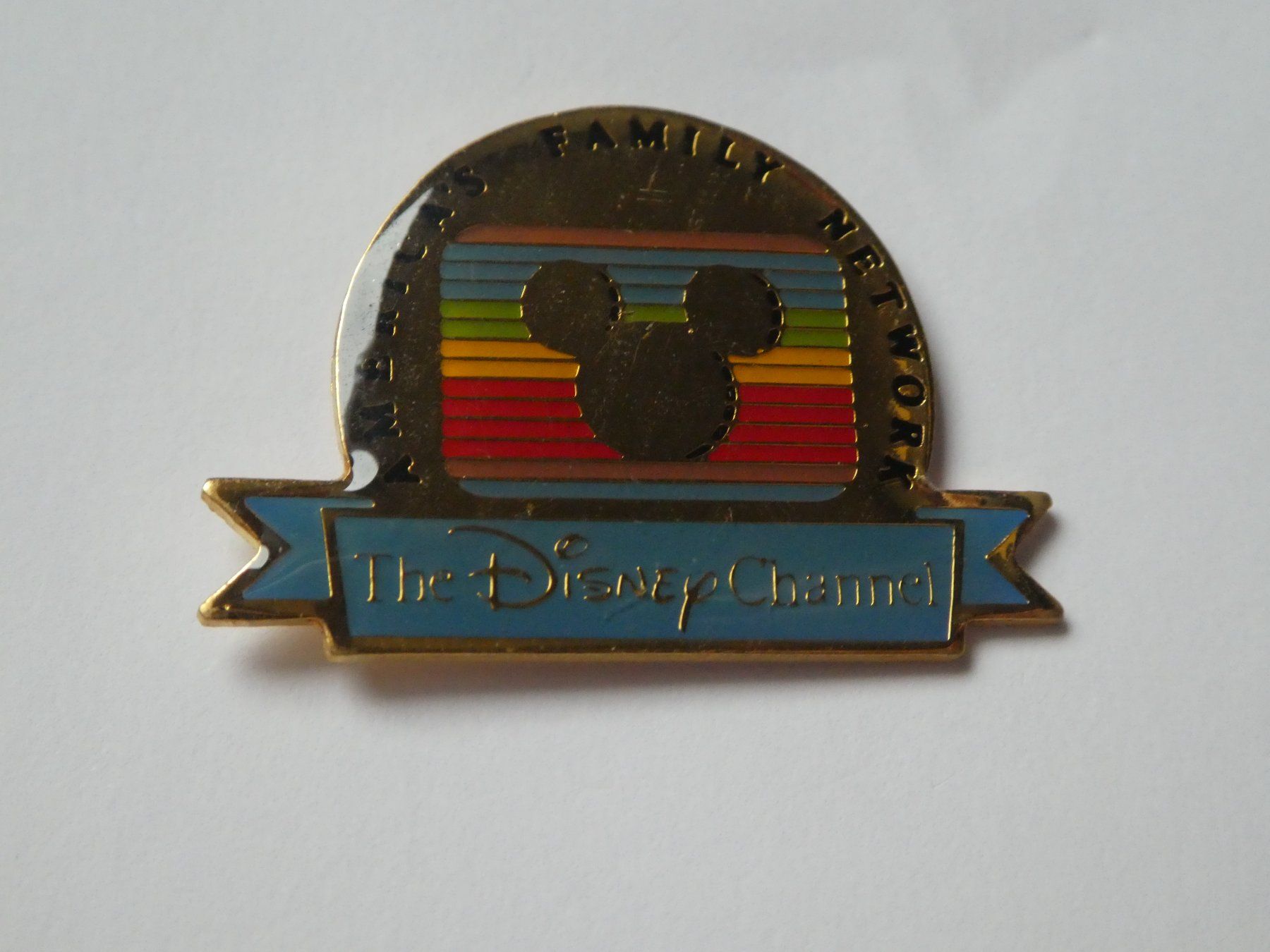 Disney Placchette & Badge: The Disney Channel Pin – Usato da Andelfingen venduto da Annegret06