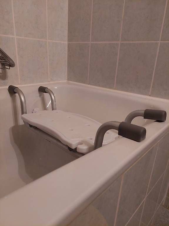 Baignoires: Siège de baignoire – D'occasion à Lonay par chanced 1