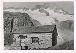Voralphütte mit Sustenhorn,SAC.Sekt.Uto