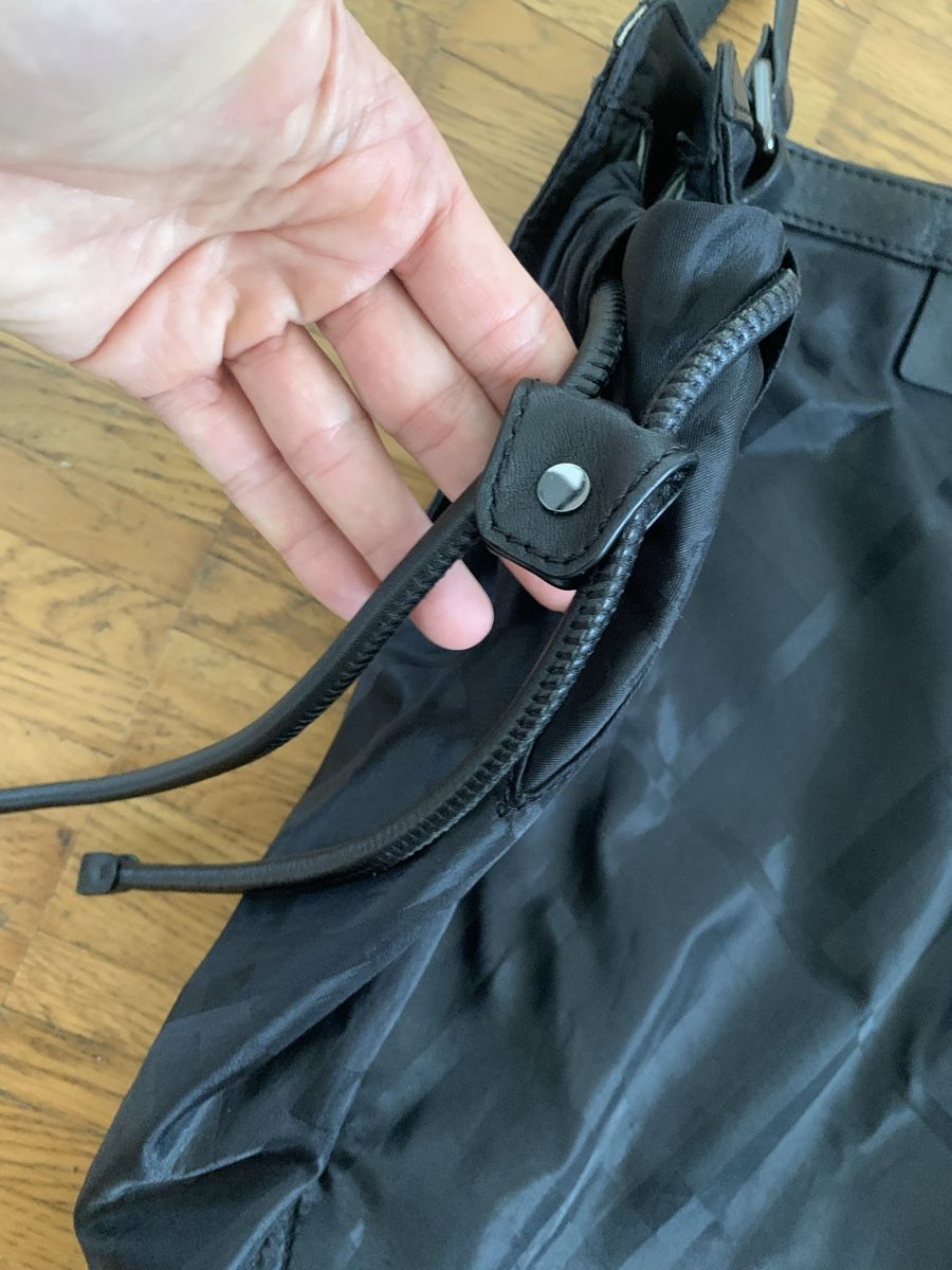 Sacs femmes: Tasche burberry schwarze – D'occasion à Zürich par Nikuska32 1