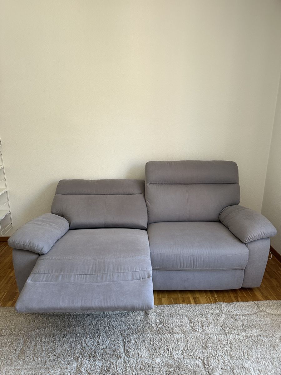 Conforama Sofas: Sofa mit Liegefunktion – Neuf (Voir description) à Zürich par and_9qtk 3