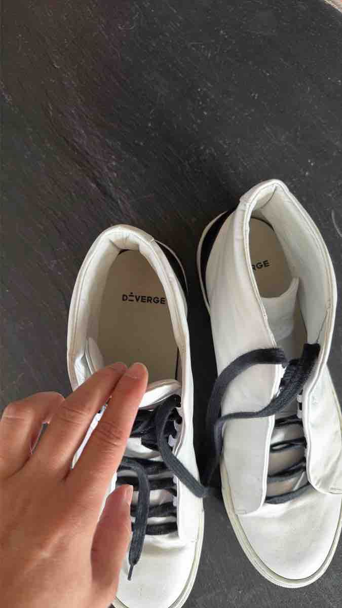Chaussures hommes: Deverge Sneaker Weiss Grösse 47 – D'occasion à Bülach par Manu859 2