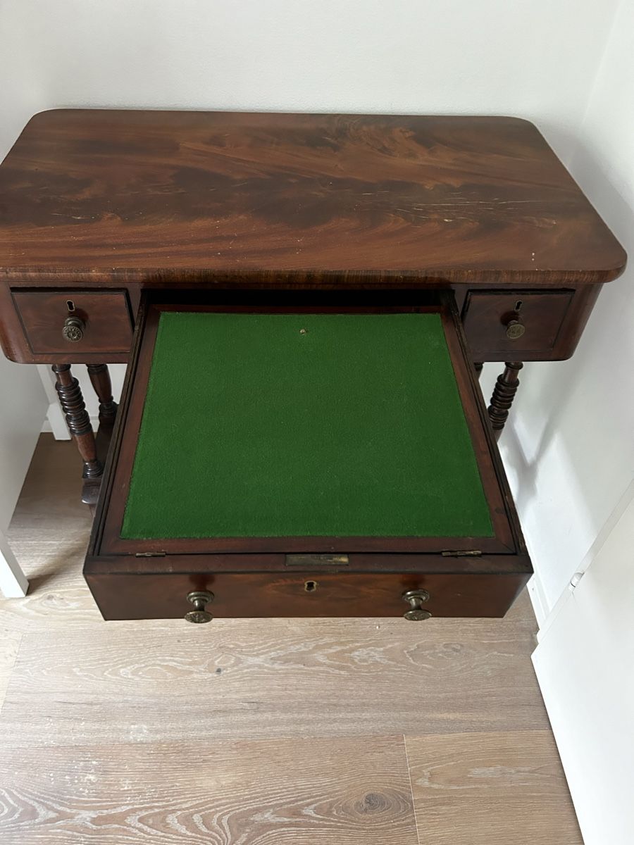 Schreibtische: Antique Mahogany Table – Gebraucht aus Horgen von kel_5wyx 3