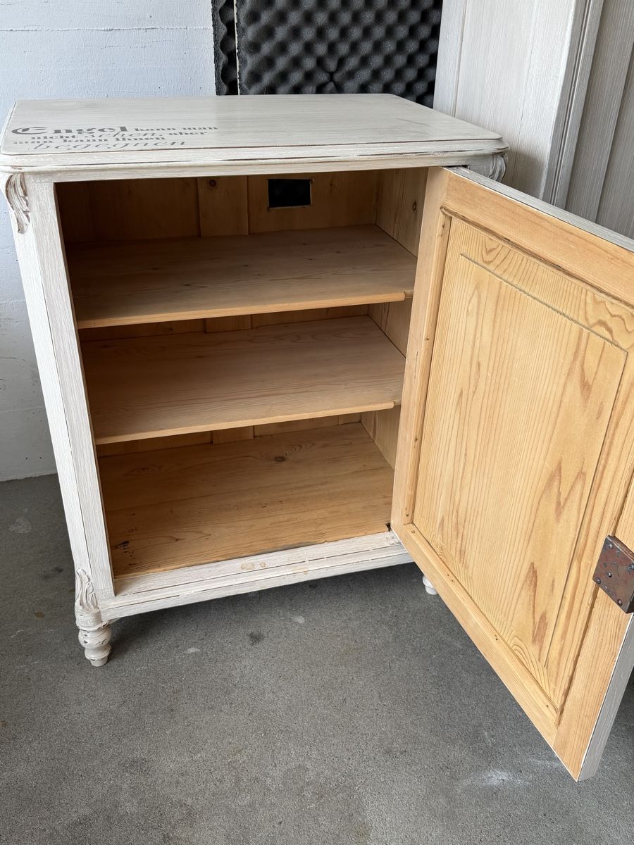 Armadi: Antiker Schrank und Kleinmöbel – Usato da Weisslingen venduto da Gismo80 2