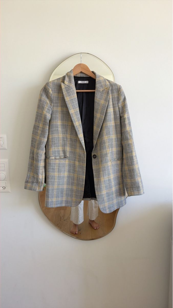 Mango Jacken: Blazer Mango kariert grau gelb – Gebraucht aus Horgen von mavi08