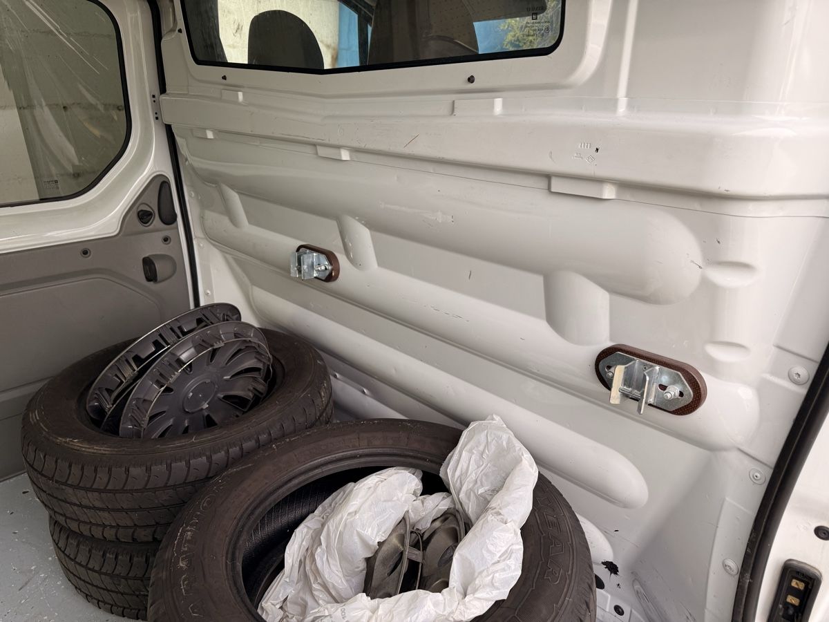 Opel Veicoli commerciali: Opel Vivaro 2.0 TDI – Usato da Fällanden venduto da Honda30 3